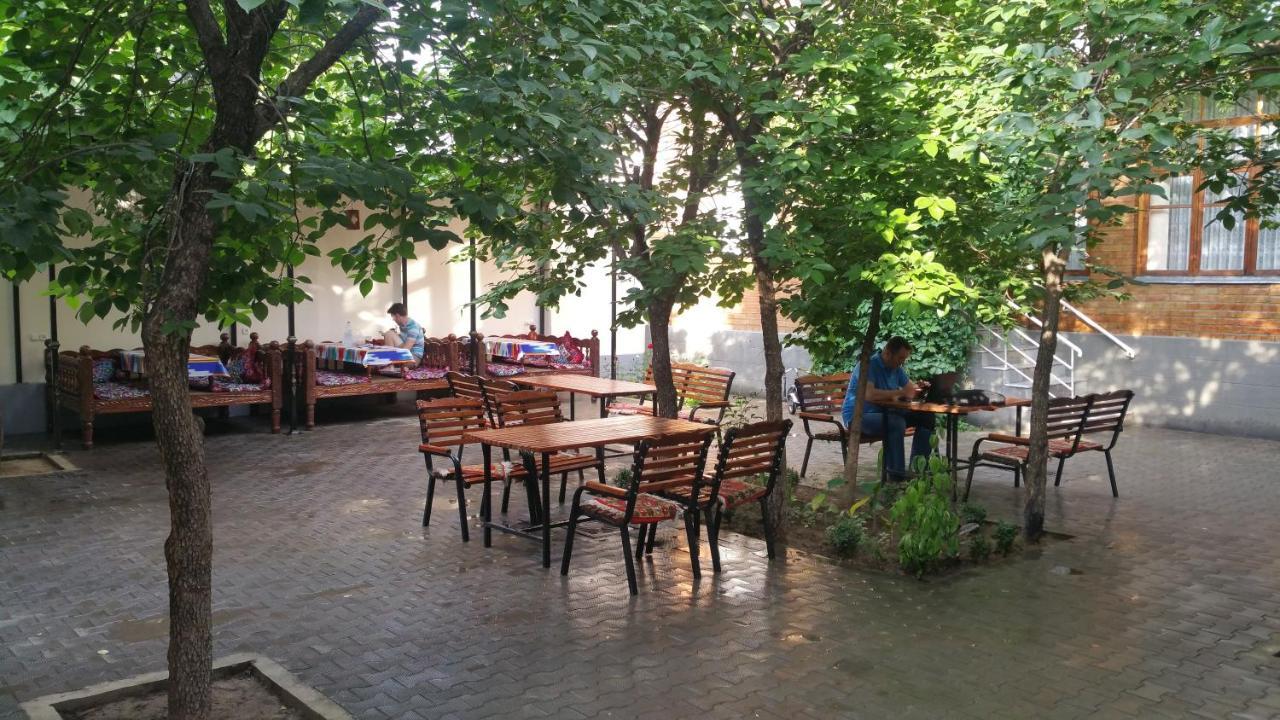Gulnara Guesthouse Tasjkent Buitenkant foto